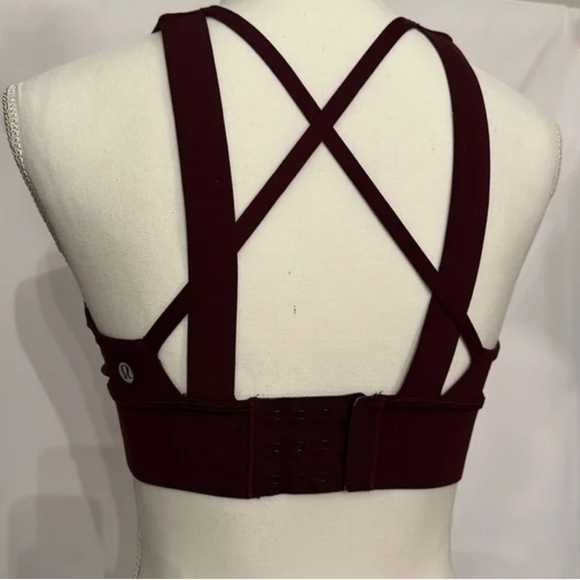 Lululemon Sports Bra Size 2 NWOT - Picture 2 of 7